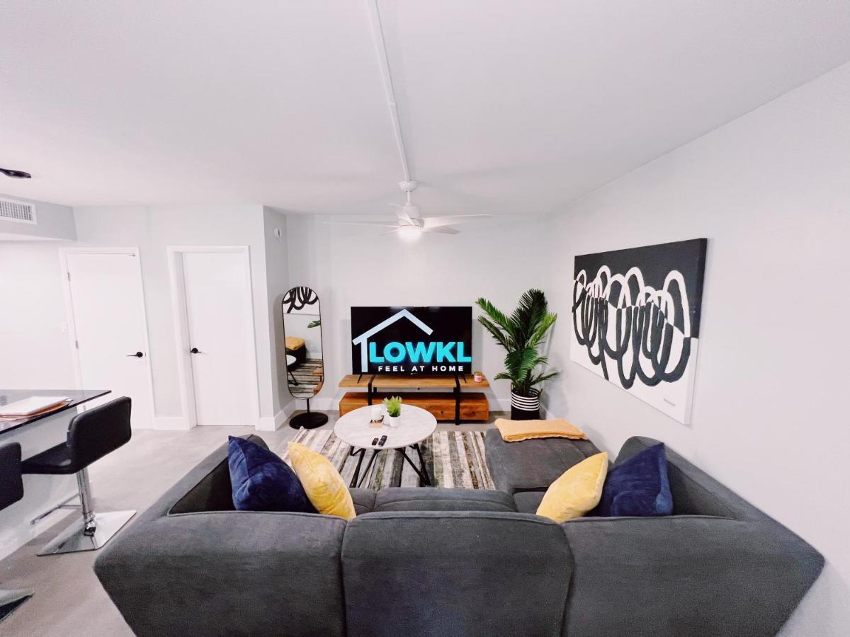 By Lowkl Apartment